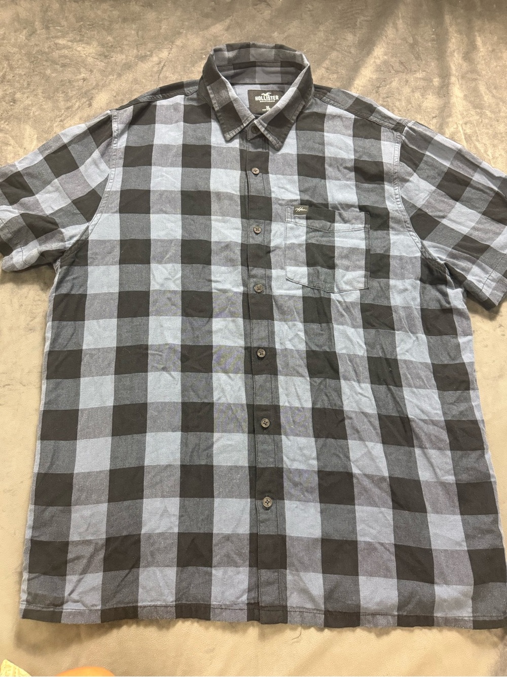 Hollister Men's XL Regular Check Button-Front Short Sleeve Shirt Pockets Gray